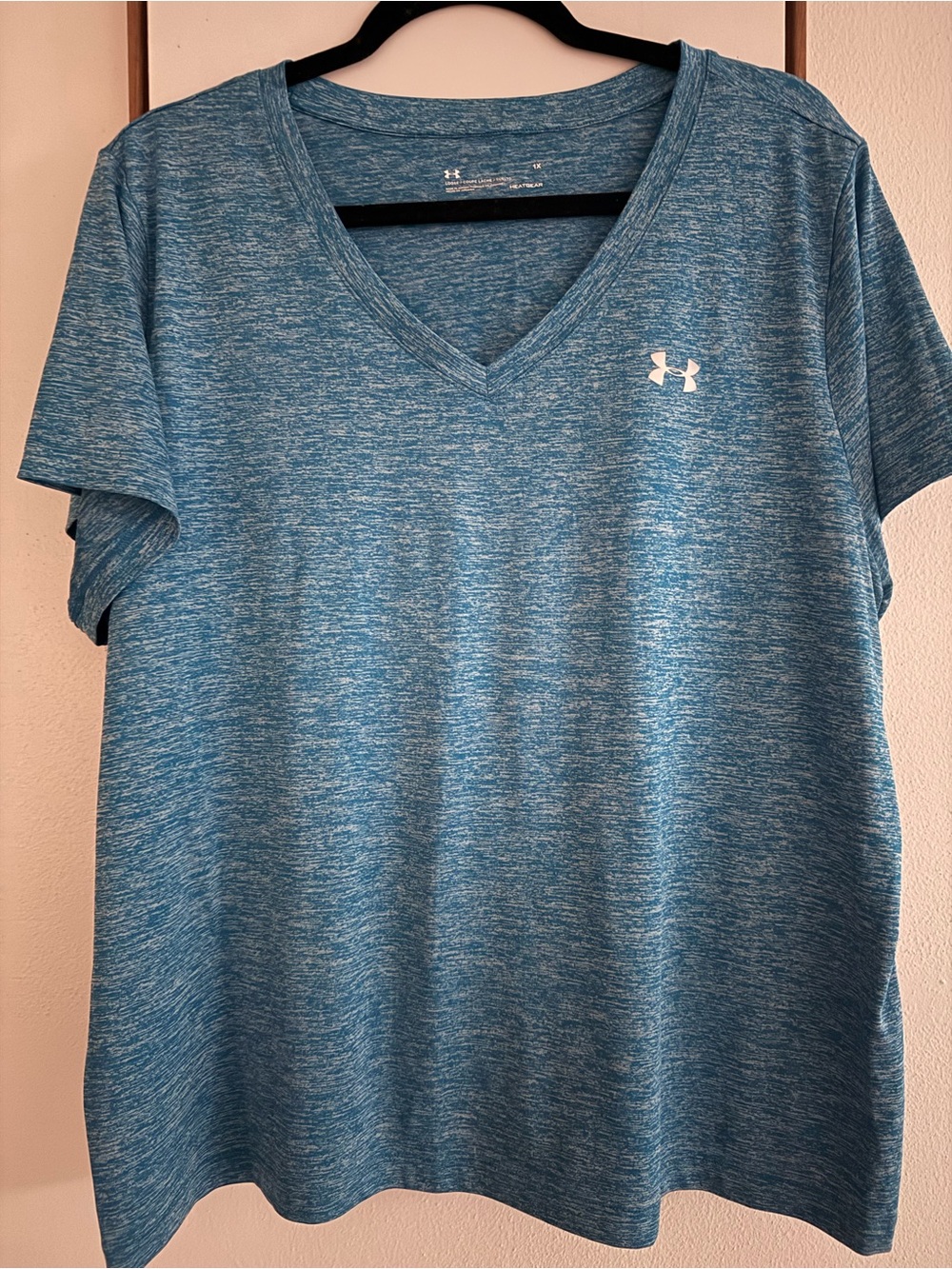 Under Armour Women's Teal Blue Heather V-Neck Performance Tee